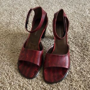 💕 3/$15 Enzo Angiolini snake print heels